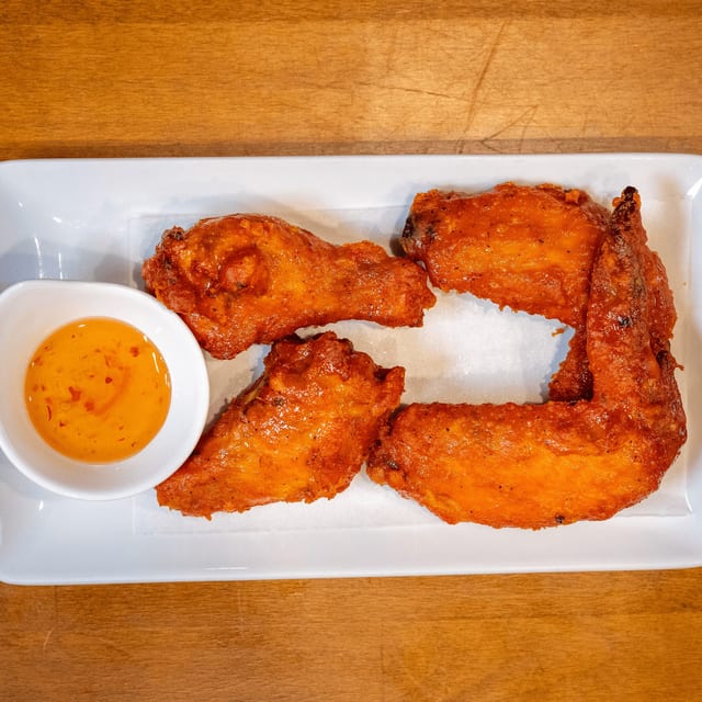 Crispy Chicken Wings (4 pieces).